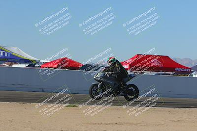 media/Nov-06-2023-Moto Forza (Mon) [[ce023d0744]]/4-Beginner Group/Session 4 (Finish Line Checker)/